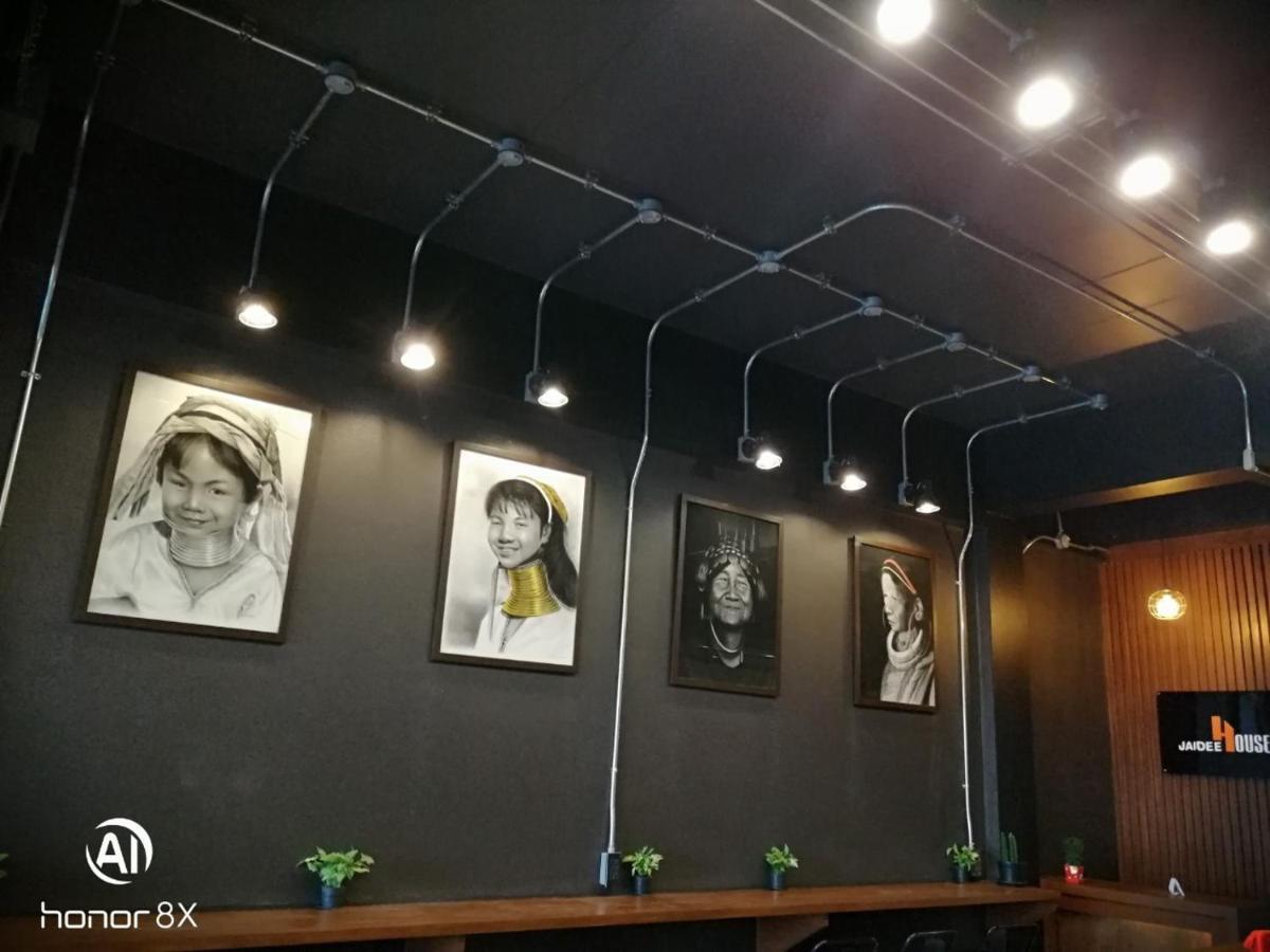 Jaidee Cafe & Hostel Chiangrai Ban Fang Min Bagian luar foto