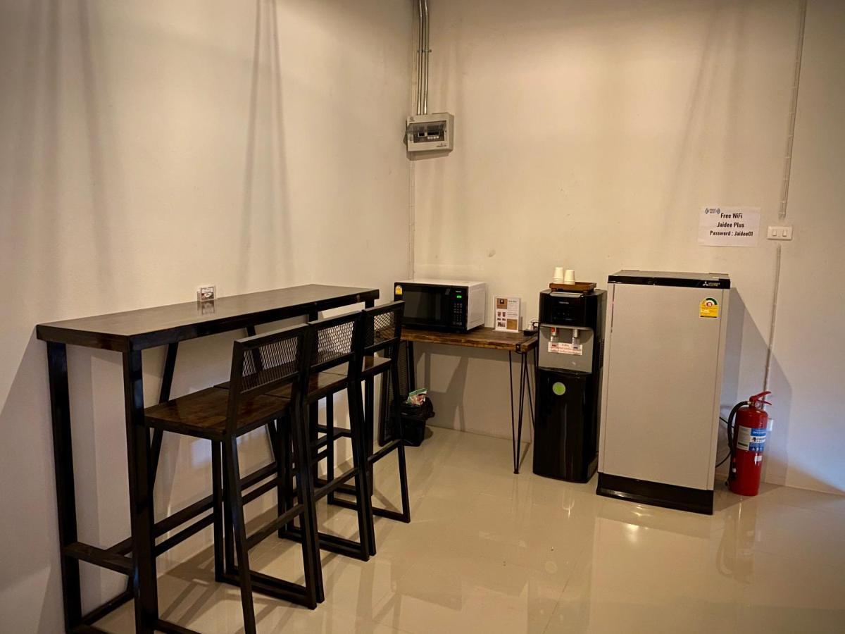 Jaidee Cafe & Hostel Chiangrai Ban Fang Min Bagian luar foto